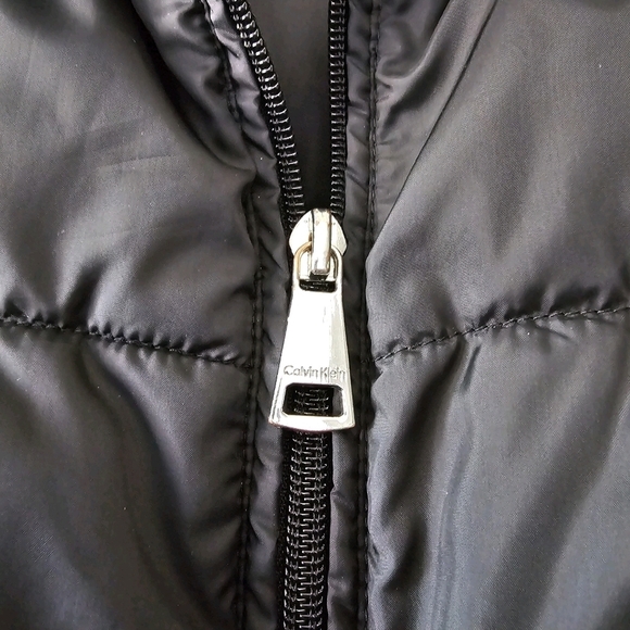 Calvin Klein Women's Sz Medium Black Zip Up Puffer Vest #99 - Picture 6 of 11